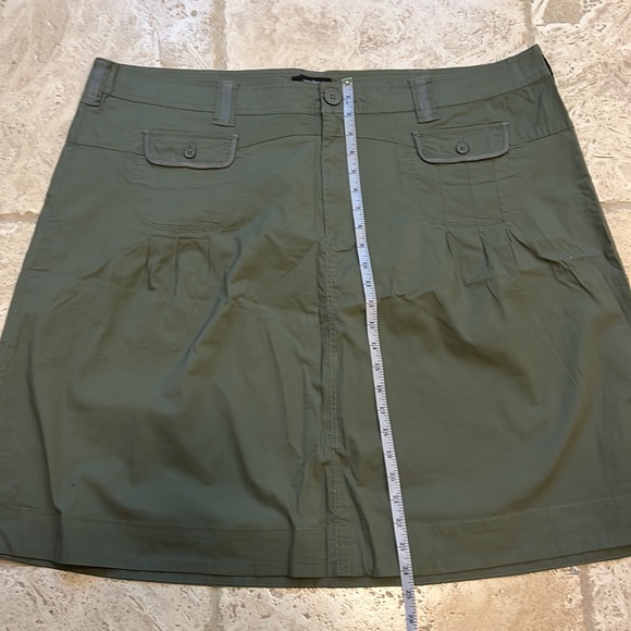 Women’s casual army green skirt by Cotton Ginny - Picture 3 of 8